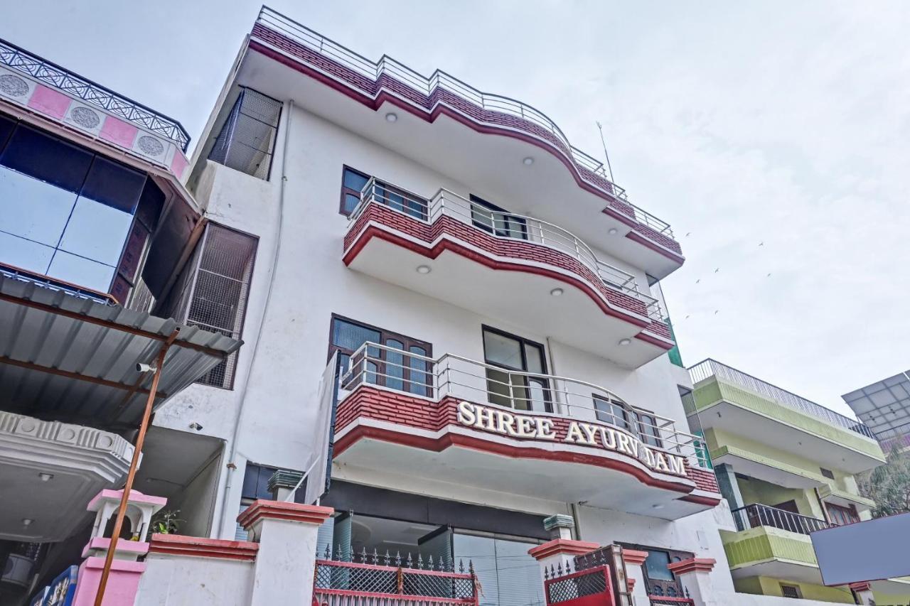 Oyo 7498 Hotel Aparajita Varanasi Exterior foto
